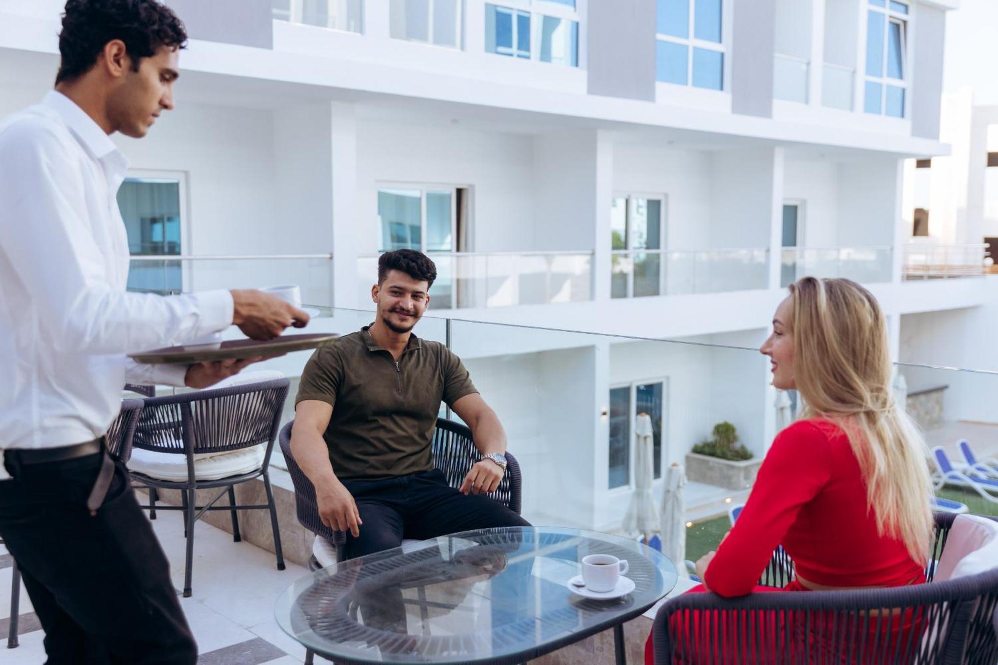 Sky Star Hotel Free Shuttle To Hurghada City Center Exterior photo